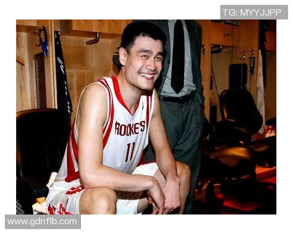 姚明盲目增重引发争议专家分析其对职业生涯的潜在影响和健康风险