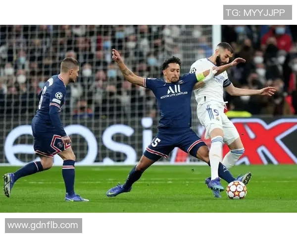 足总杯焦点战:皇马与巴黎圣日耳曼激战成平局战术解析引发热议 足总杯焦点战:皇马与巴黎圣日耳曼激战成平局战术解析引发热议