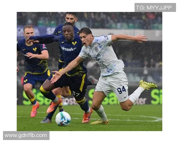 AC米兰狂胜多特蒙德五球大捷乌龙球成比赛转折点引发热议