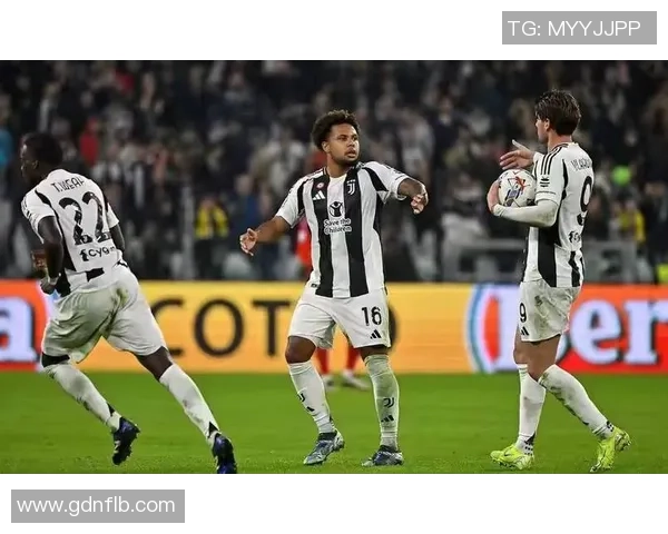 世界杯冷门揭晓那不勒斯3-0战胜AC米兰红牌事件引发全场热议