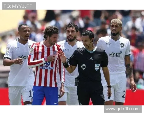 英超激战莱比锡绝杀马竞引发争议判罚全场沸腾 英超激战莱比锡绝杀马竞引发争议判罚全场沸腾